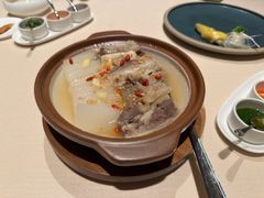 招牌清汤蹦砂牛腩-广州富力丽思卡尔顿酒店·丽轩·粤菜