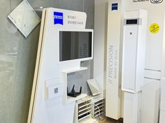 -瑞司视光眼镜·蔡司战略合作眼镜店(新街口店)