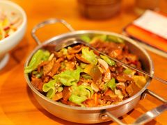 -老滇山寨•云南特色菜•地方菜•民族风情歌舞表演(金碧店)