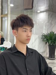 -安蒂护肤造型