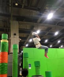 -蹦贝运动中心·蹦床·攀岩·闯关(龙岗店)