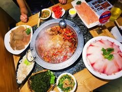 -杨肥肠火锅大排档(火车站花园店)
