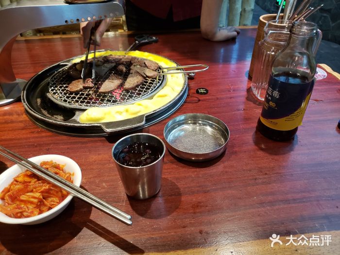 青瓦台韩式健康主题铁桶烤肉图片