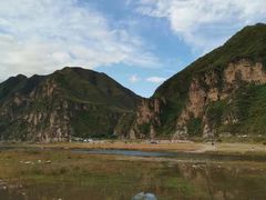 -百里峡七彩艺术小镇