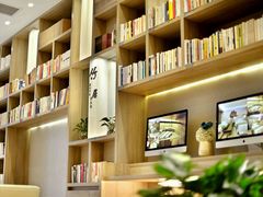 -西安大雁塔科技大学地铁站亚朵酒店