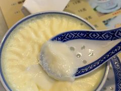 -广信牛奶甜品世家(台东店)