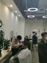 -悦·臻时美发沙龙