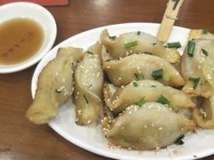 -小姜锅贴(凤凰街店)