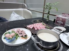 -红鼎豆捞·专注品质海鲜20年(宝丰路店)
