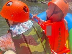 -安吉龙王山峡谷漂流