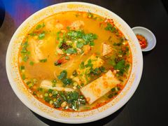冬阴功海鲜粉丝汤-大头虾越式风味餐厅(光明广场店)