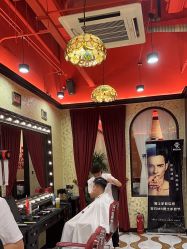 -东方先生国潮男士理发馆