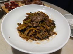 酸笋紫苏炒牛肉-桂小厨广西菜(水晶城店)