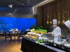 自助取餐区-海棠湾洲际-涛·海底餐厅·美人鱼·自助餐·海底隧道