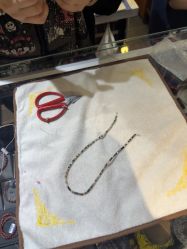 -灵彩珠宝(朗香街店)