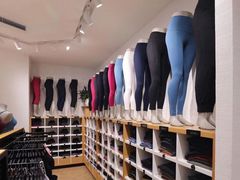 -lululemon(上海浦东IFC店)