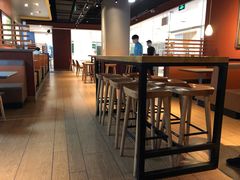 大堂-The Habit Burger Grill 哈比特汉堡(复兴soho店)