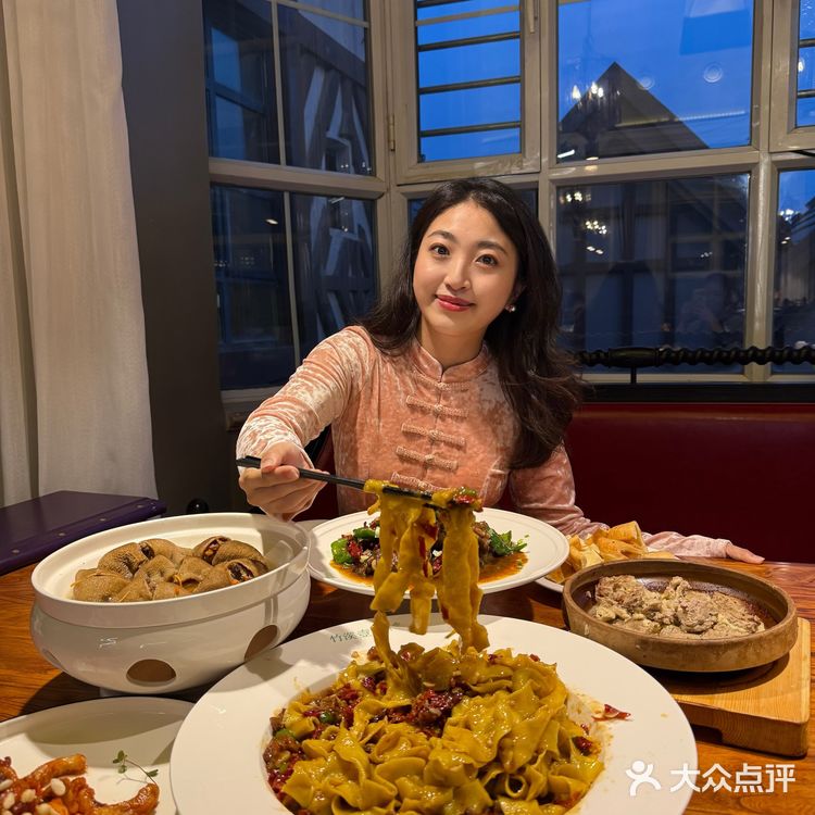 来新疆终于也是吃到了图片和实物相符的新疆菜了