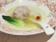 狮子头-维园悦谱·海派家常菜(乌鲁木齐南路店)
