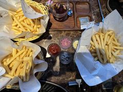 -Let'sBURGERplus·非常创意汉堡(三里屯店)