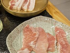 -臻牛烤肉