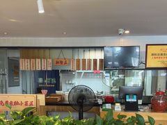 -呷佬·长沙手工米粉(金沙江路店)