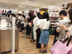 -优衣库(东莞汇一城店)