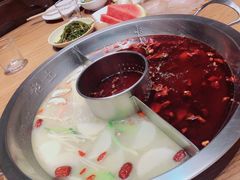 -佬土鹅肠火锅(中建大观店)