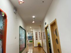 -爱威盛亲子俱乐部·纽约国际早托中心
