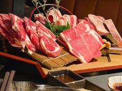 -铭牛烧肉·和牛海鲜自助(高新月牙湖店)