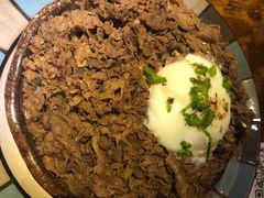 豪华五层牛肉饭-二丁目食堂(铁西星摩尔店)