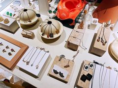 -LADY FAFA(巨鹿路陕西南路路口店)