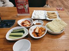 -喇喇排骨火锅·传统韩式脊骨汤(望京西园总店)