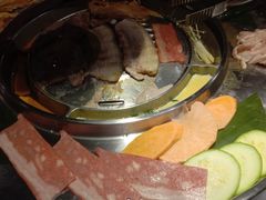 -哈哈碳都·牛肋条无限自助烤肉(台江万达店)