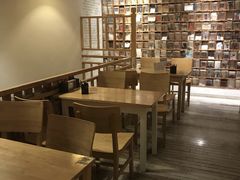 -猫的天空之城概念书店(苏州平江店)