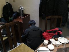 -闫家驴肉老店(华电一校店)