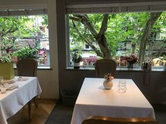 靠窗位-蝶舍·MAISON PAPILLON