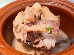 招牌筒骨藕汤-在莲野·湖北民间菜·头牌松滋鸡(光谷步行街店)