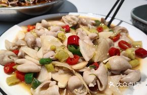 Wild Pepper Stir-fried Intestines