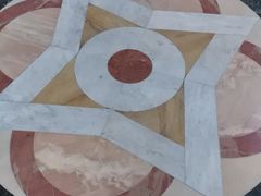 景点-滴血救世主教堂