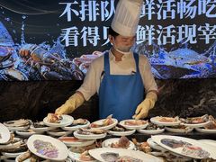 -雍容荟帝王蟹活龙虾展台自助(IFS黑金店)