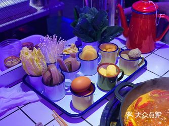 小盅盅（zhongzhong）火锅挺有特点的