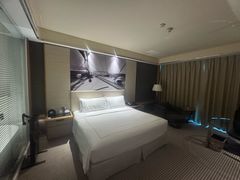 -中茵皇冠假日酒店·棕榈岛湖畔餐厅