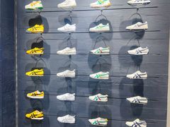 -Onitsuka Tiger(港汇恒隆广场店)