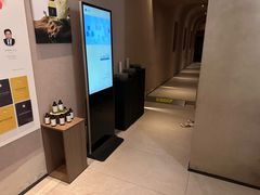 -灸春堂·艾灸·痛症·整脊连锁(之江银泰店)