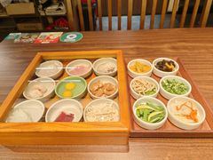 -良米山·云南野生菌过桥米线(上海首店)
