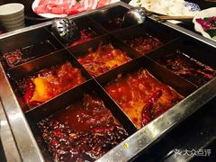-百年川椒重庆老火锅(光谷店)