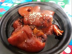 老巴子招牌猪蹄饭-蘑菇圈·云南野生菌菇炒饭·巷口食堂(悦荟店)