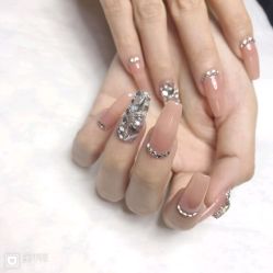 -Pink You美甲洗眉纹绣定制中心