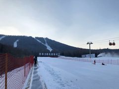 -亚布力新体委滑雪场